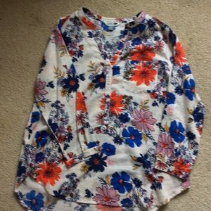 Lightweight woven blouse